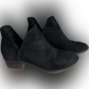 Lucky Brand Baley Perforated Chop Out Booties size 7.5